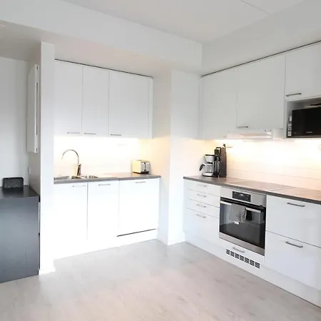 Huoneisto New One Bedroom With Terrace And Parking