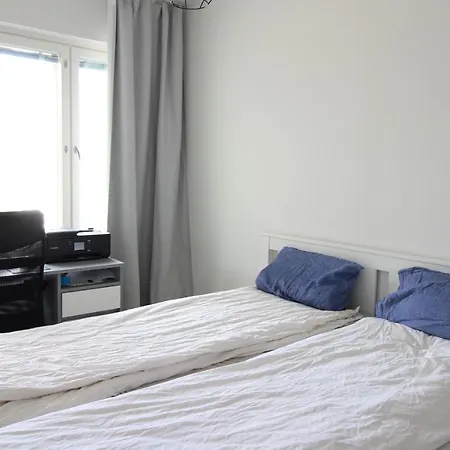 Huoneisto New One Bedroom With Terrace And Parking *